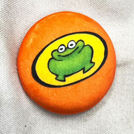 A plush pin with Parappa the Rapper's hat design.
